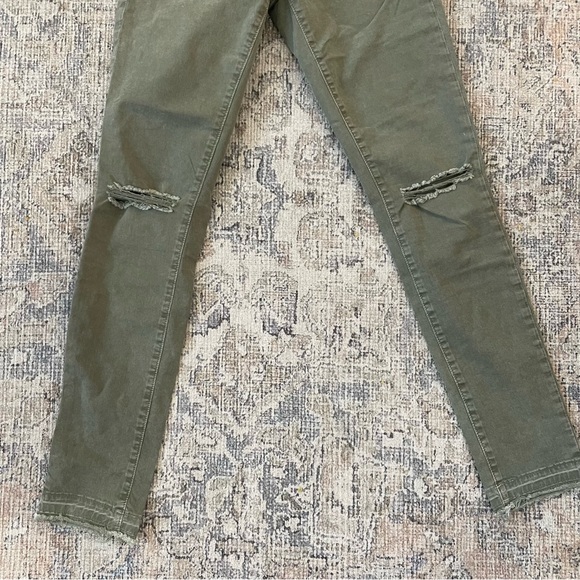 J Brand Skinny Leg Low Rise Jeans Distressed - Picture 3 of 9